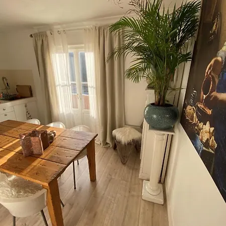Casa Blanca Old -